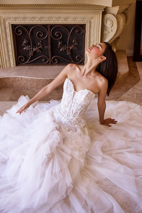 Andrea & Leo - WL016 Gown